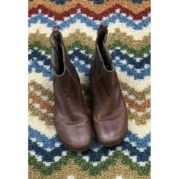 Womans Brown Bogs Waterproof  Leather Ankle Boots Size 7.5 - Picture 1 of 5